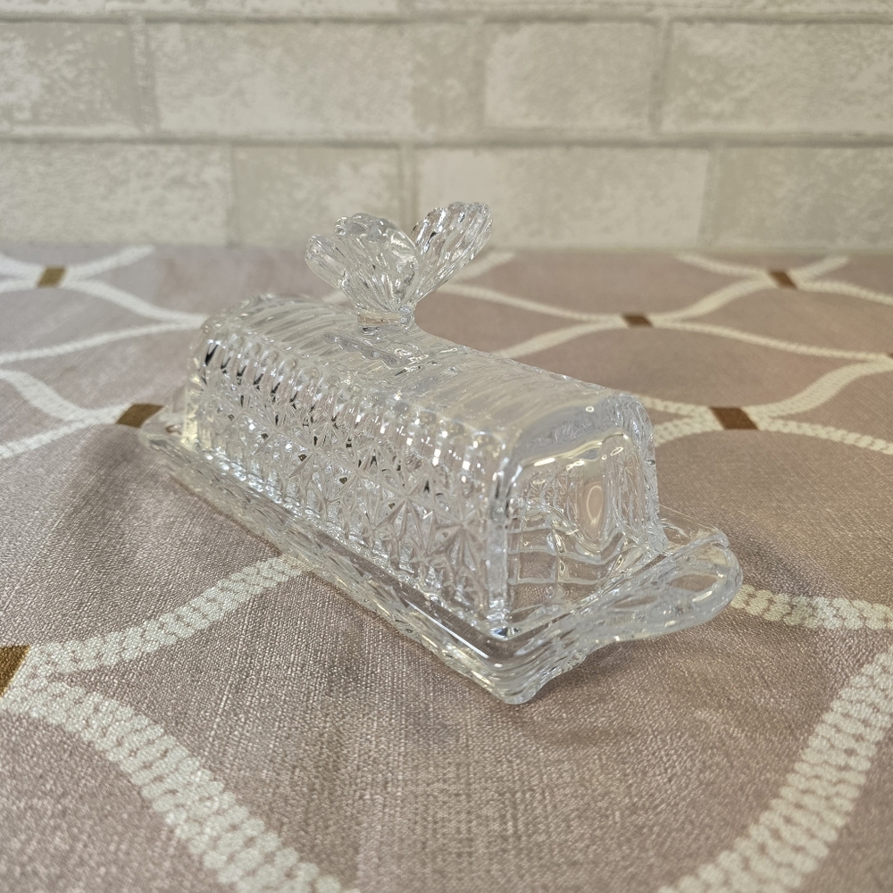 Vintage Clear Crystal Glass Butter Dish with Butterfly Handle on Lid - Picture 5 of 12